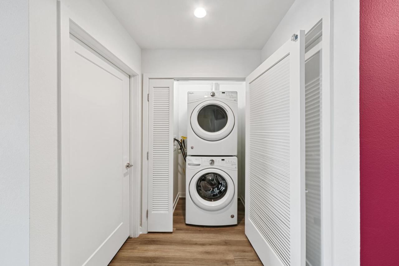 Fairfax District Chic City Oasis 2 Bedroom Apt With Den 136 Los Angeles Exterior foto