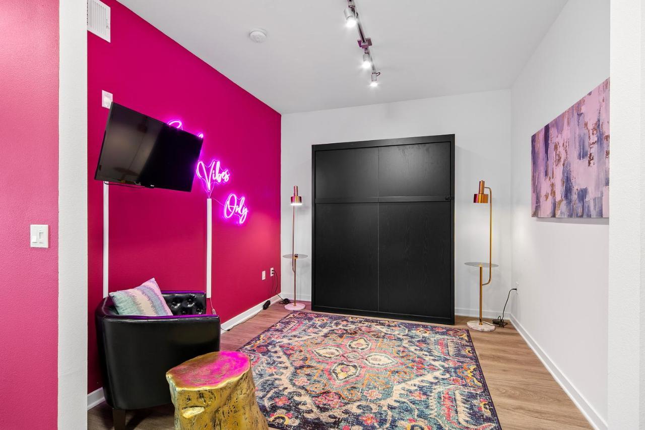 Fairfax District Chic City Oasis 2 Bedroom Apt With Den 136 Los Angeles Exterior foto